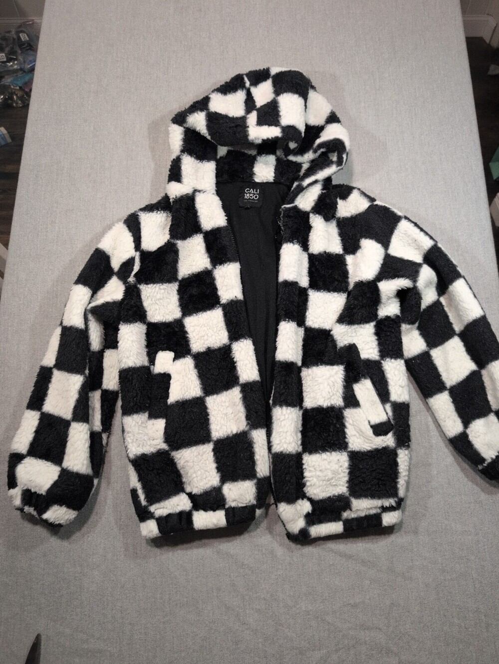 Cali 1850 black and white checkerboard sherpa hooded jacket